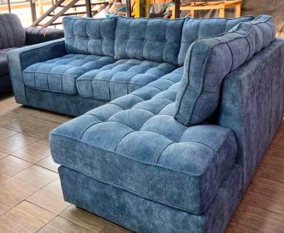 Utulivu Crescent Cloud Sectional Sofa